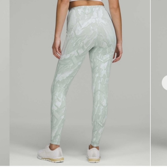 Lululemon Swift Speed High Rise 28"- size 12 - Picture 3 of 4